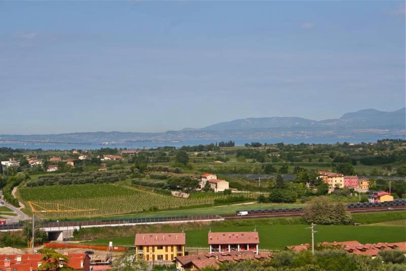 Appartamenti Miralago Pastrengo Esterno foto